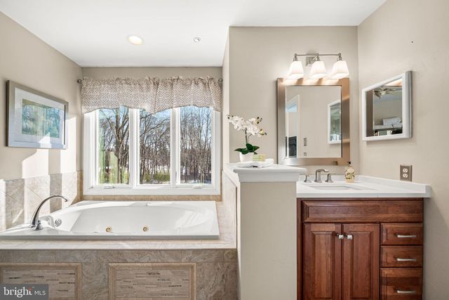 3 GREENSTONE WAY, Malvern, PA 19355