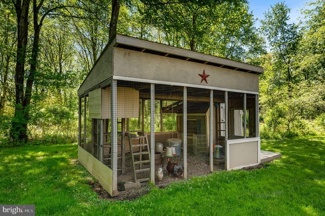 3 GREENSTONE WAY, Malvern, PA 19355