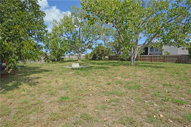 713 Truk Dr, Corpus Christi, TX 78418