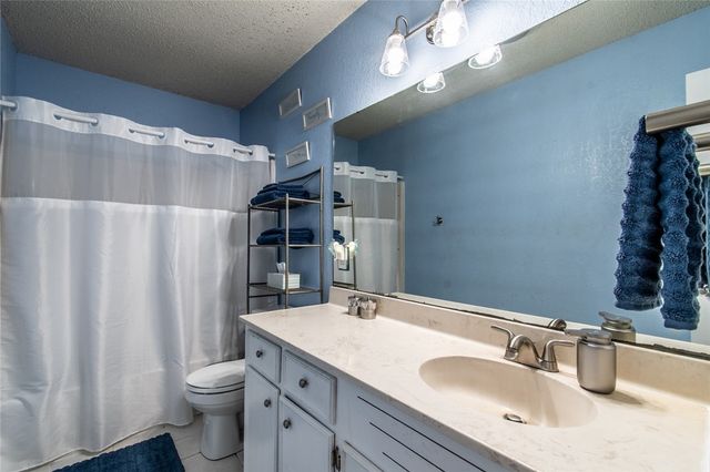 713 Truk Dr, Corpus Christi, TX 78418