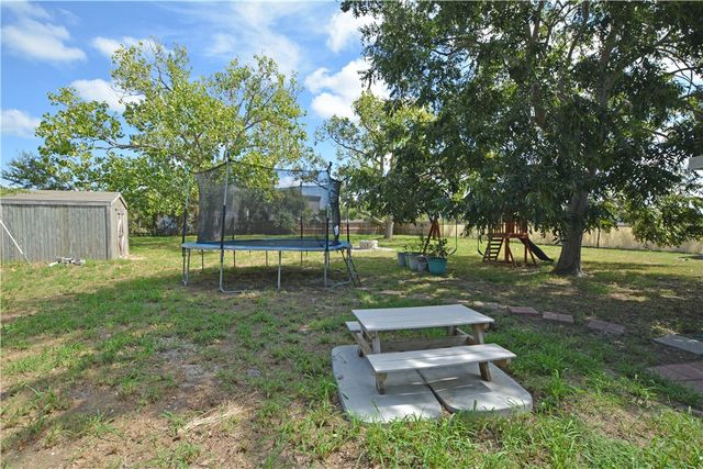 713 Truk Dr, Corpus Christi, TX 78418