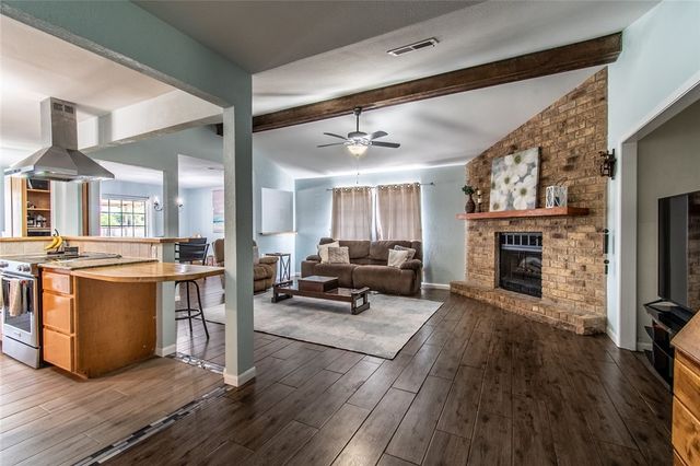 713 Truk Dr, Corpus Christi, TX 78418