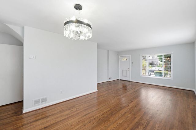 5312 CHILLUM PL NE, Washington, DC 20011