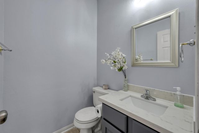 2 S Duskwood Place, The Woodlands, TX 77381