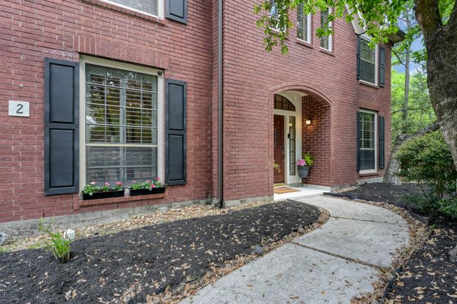 2 S Duskwood Place, The Woodlands, TX 77381