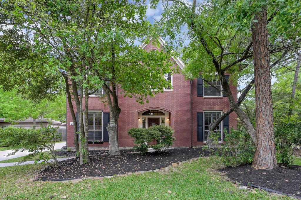 2 S Duskwood Place, The Woodlands, TX 77381