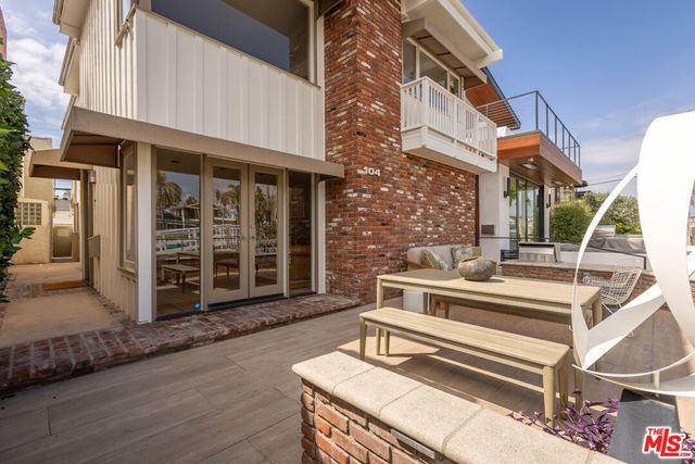 104 Rivo Alto Canal, Long Beach, CA 90803