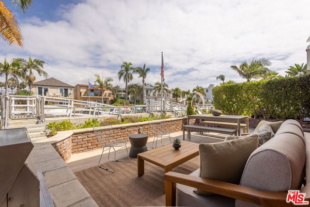 104 Rivo Alto Canal, Long Beach, CA 90803
