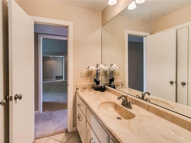 1533 Glenbrook Drive, Oklahoma City, OK 73118