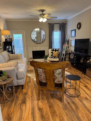 2011 Spenwick Drive 511, Houston, TX 77055