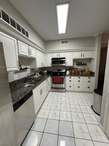 2011 Spenwick Drive 511, Houston, TX 77055
