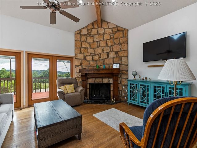 1020 Mountain Road, Charleston, WV 25303