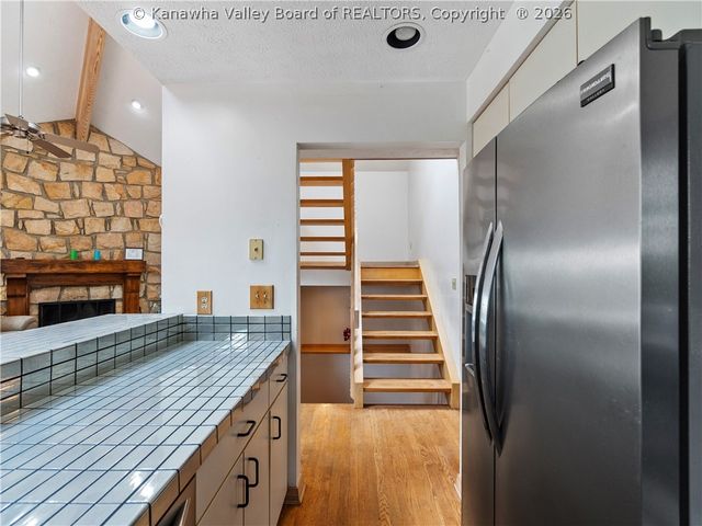 1020 Mountain Road, Charleston, WV 25303