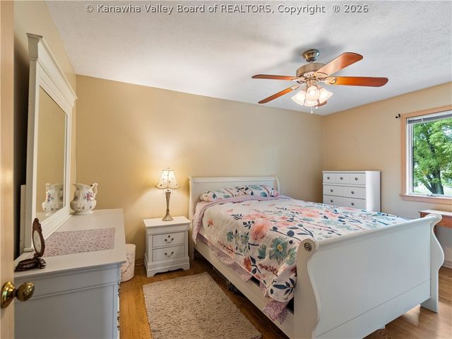 1020 Mountain Road, Charleston, WV 25303