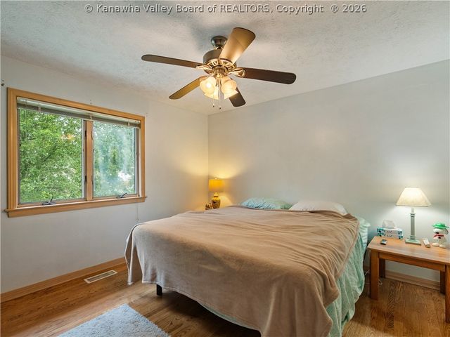 1020 Mountain Road, Charleston, WV 25303