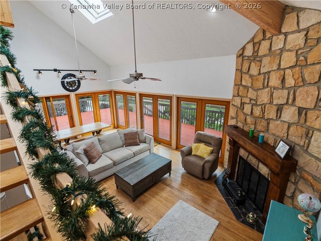 1020 Mountain Road, Charleston, WV 25303