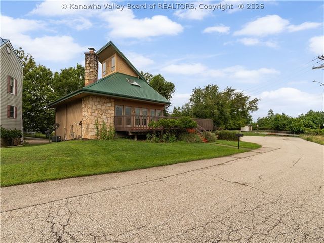 1020 Mountain Road, Charleston, WV 25303