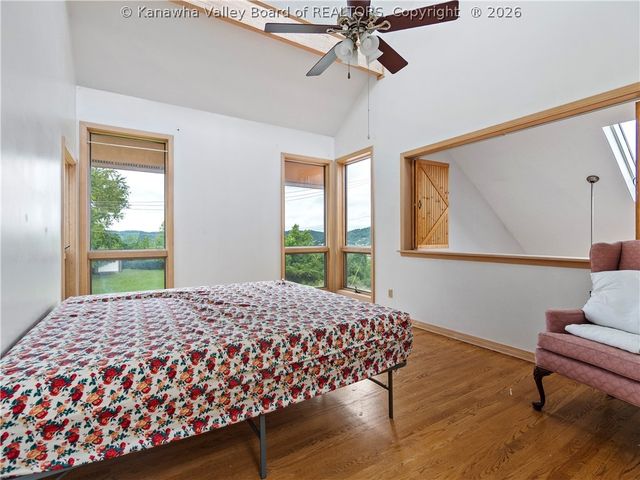 1020 Mountain Road, Charleston, WV 25303