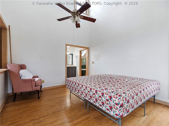 1020 Mountain Road, Charleston, WV 25303