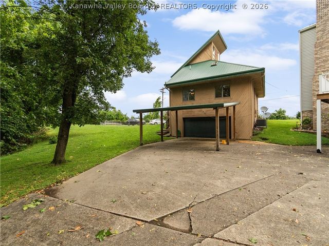 1020 Mountain Road, Charleston, WV 25303