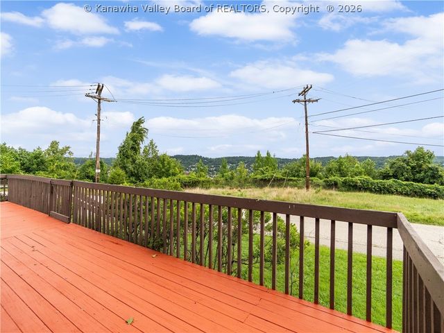 1020 Mountain Road, Charleston, WV 25303