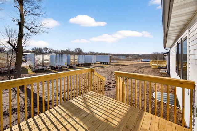 4295 Grover Woods Lane, Des Moines, IA 50317