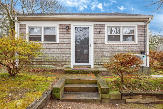 17,17A,17B Cranberry Lane, Falmouth, MA 02540