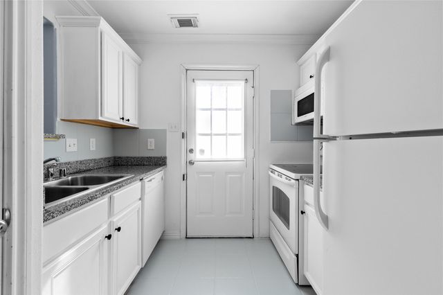 9611 Elmview Place, Houston, TX 77080