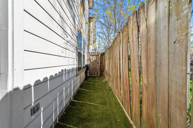 9611 Elmview Place, Houston, TX 77080