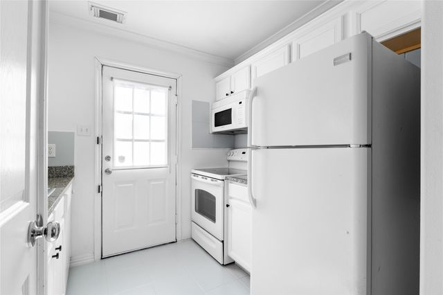 9611 Elmview Place, Houston, TX 77080