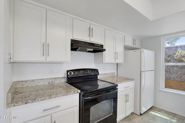 108 GOLDEN SANDS Road, Unit D, Santa Teresa, NM 88008