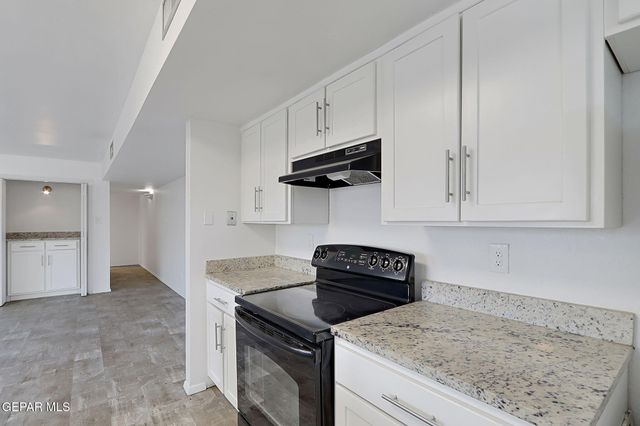 108 GOLDEN SANDS Road, Unit D, Santa Teresa, NM 88008