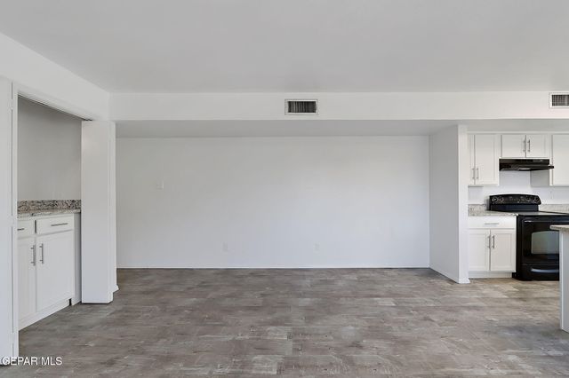 108 GOLDEN SANDS Road, Unit D, Santa Teresa, NM 88008