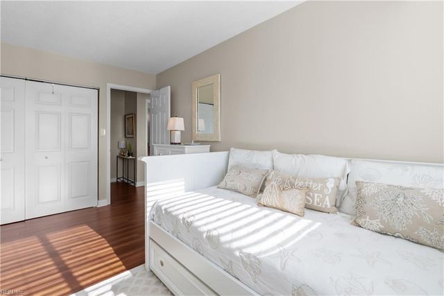3288 Page Ave Apt 704, Virginia Beach, VA 23451