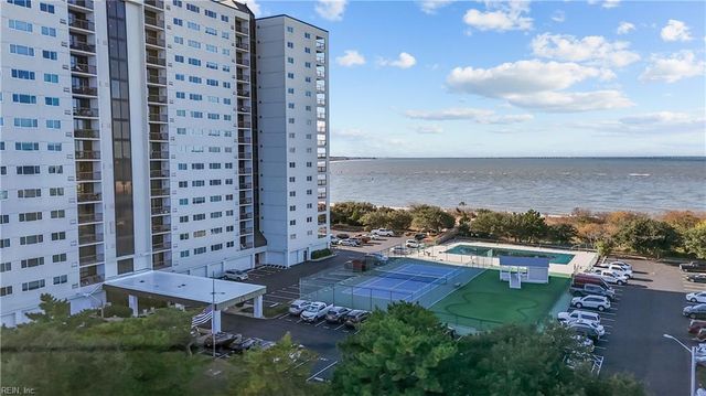 3288 Page Ave Apt 704, Virginia Beach, VA 23451