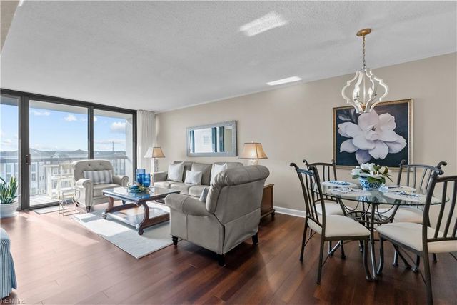 3288 Page Ave Apt 704, Virginia Beach, VA 23451