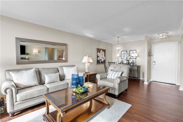 3288 Page Ave Apt 704, Virginia Beach, VA 23451