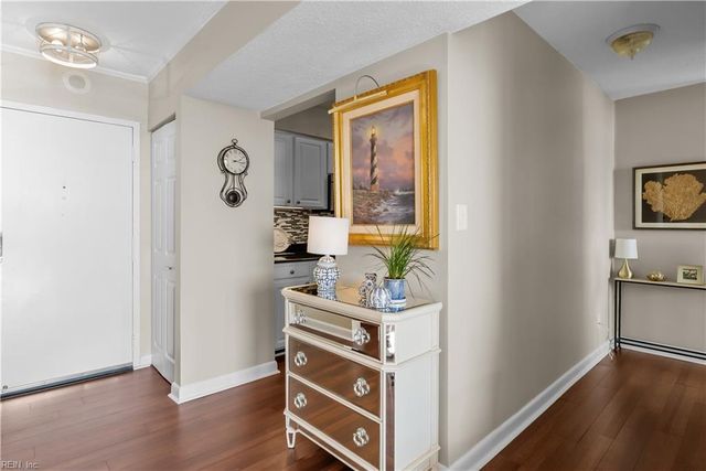 3288 Page Ave Apt 704, Virginia Beach, VA 23451