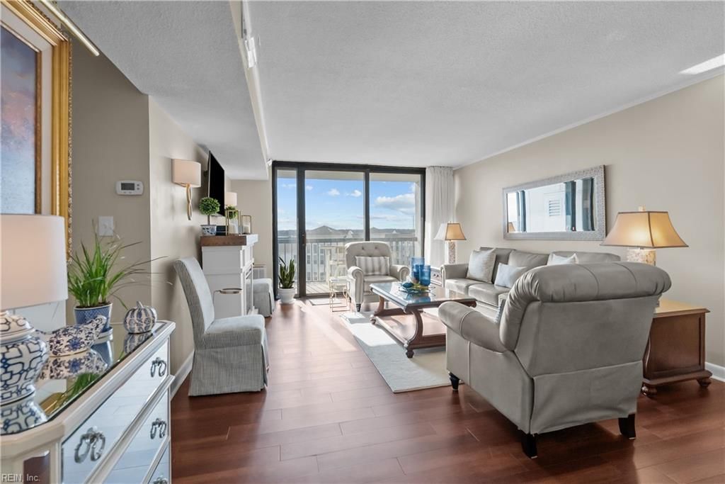 3288 Page Ave Apt 704, Virginia Beach, VA 23451