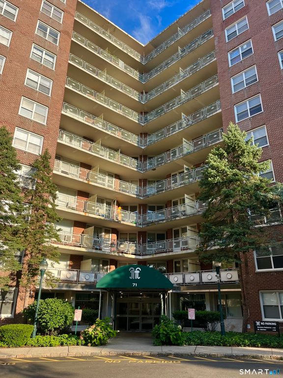 71 Strawberry Hill Avenue 217, Stamford, CT 06902