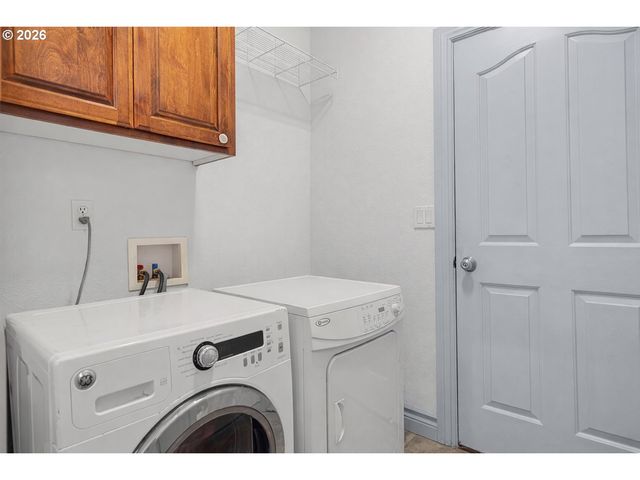 970 DALKE RIDGE Ct Nw, Salem, OR 97304