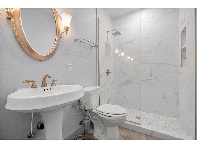 970 DALKE RIDGE Ct Nw, Salem, OR 97304