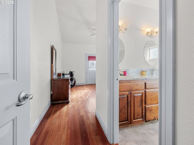 970 DALKE RIDGE Ct Nw, Salem, OR 97304