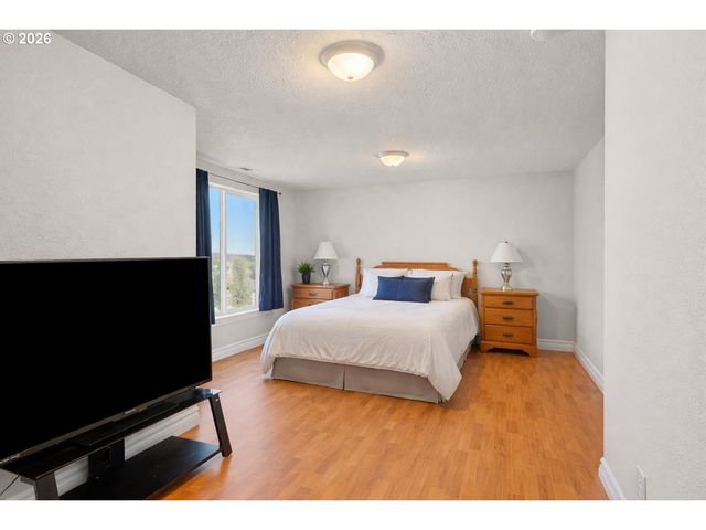 970 DALKE RIDGE Ct Nw, Salem, OR 97304