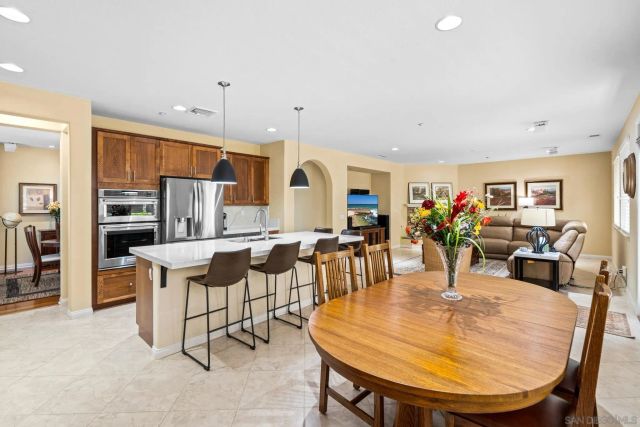 10540 Pinion Trl, Escondido, CA 92026