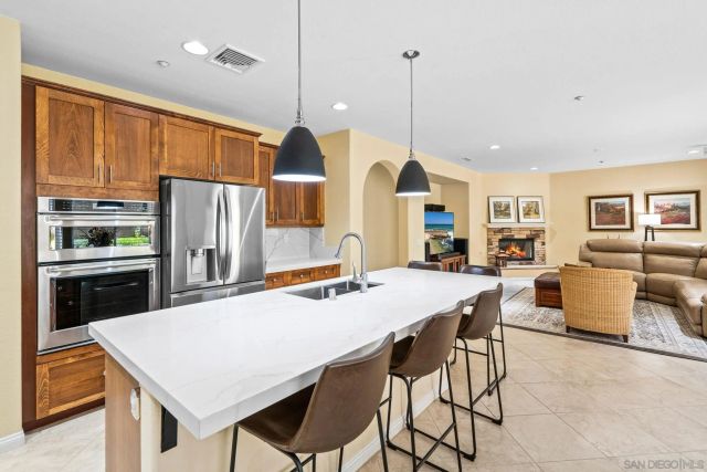 10540 Pinion Trl, Escondido, CA 92026