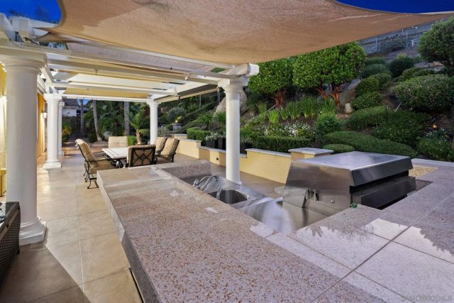 10540 Pinion Trl, Escondido, CA 92026