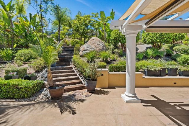 10540 Pinion Trl, Escondido, CA 92026