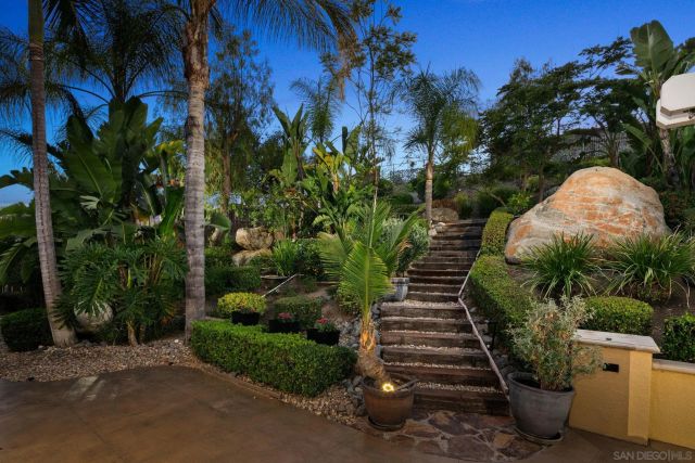 10540 Pinion Trl, Escondido, CA 92026