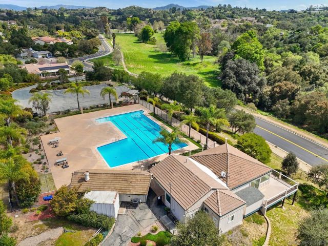 10540 Pinion Trl, Escondido, CA 92026
